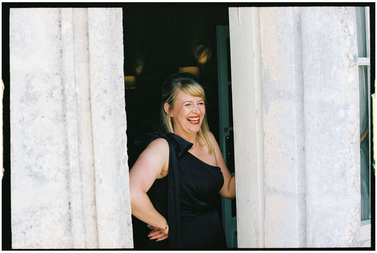 FRANCE WEDDING ON ANALOGUE FILM CHATEAU DE LA VALOUZE 036 FRANCE WEDDING ON ANALOGUE FILM CHATEAU DE LA VALOUZE 036